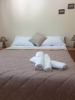 5 Schlafzimmer, Bügeleisen/Bügelbrett, WLAN, Bettwäsche