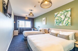 Minibar, desk, iron/ironing board, free WiFi