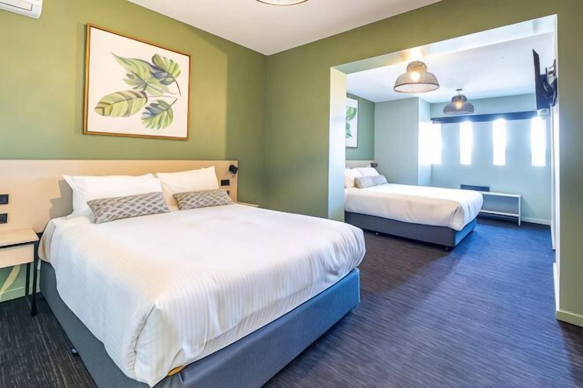 Minibar, desk, iron/ironing board, free WiFi