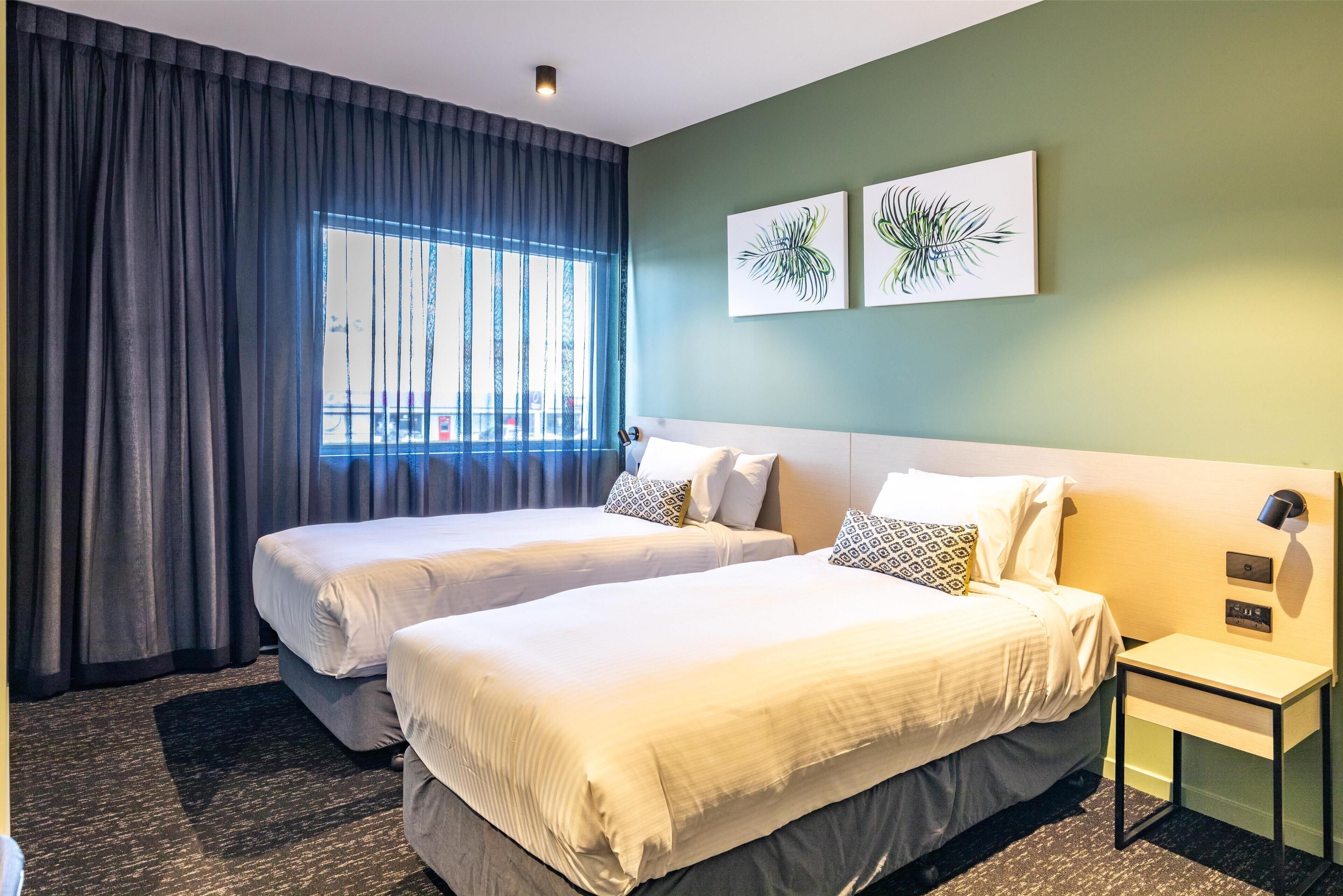 1 bedroom, minibar, desk, iron/ironing board