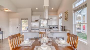 Dapur peribadi | Kerusi tinggi, alat memasak/pinggan mangkuk/perkakas dapur