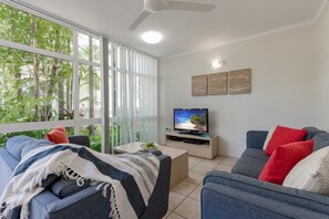 Smart TV, books