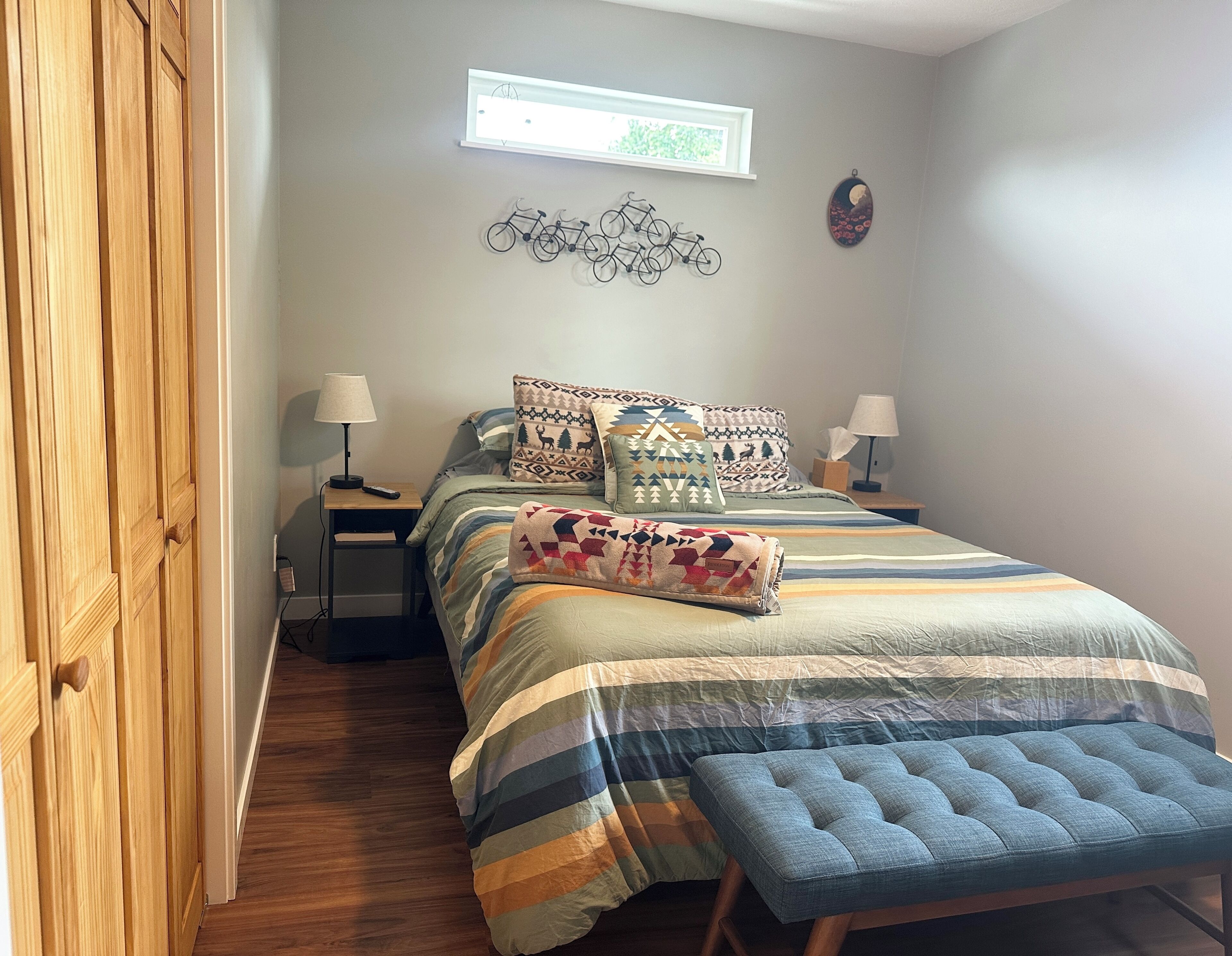 2 chambres, fer et planche à repasser, Wi-Fi gratuit, draps fournis