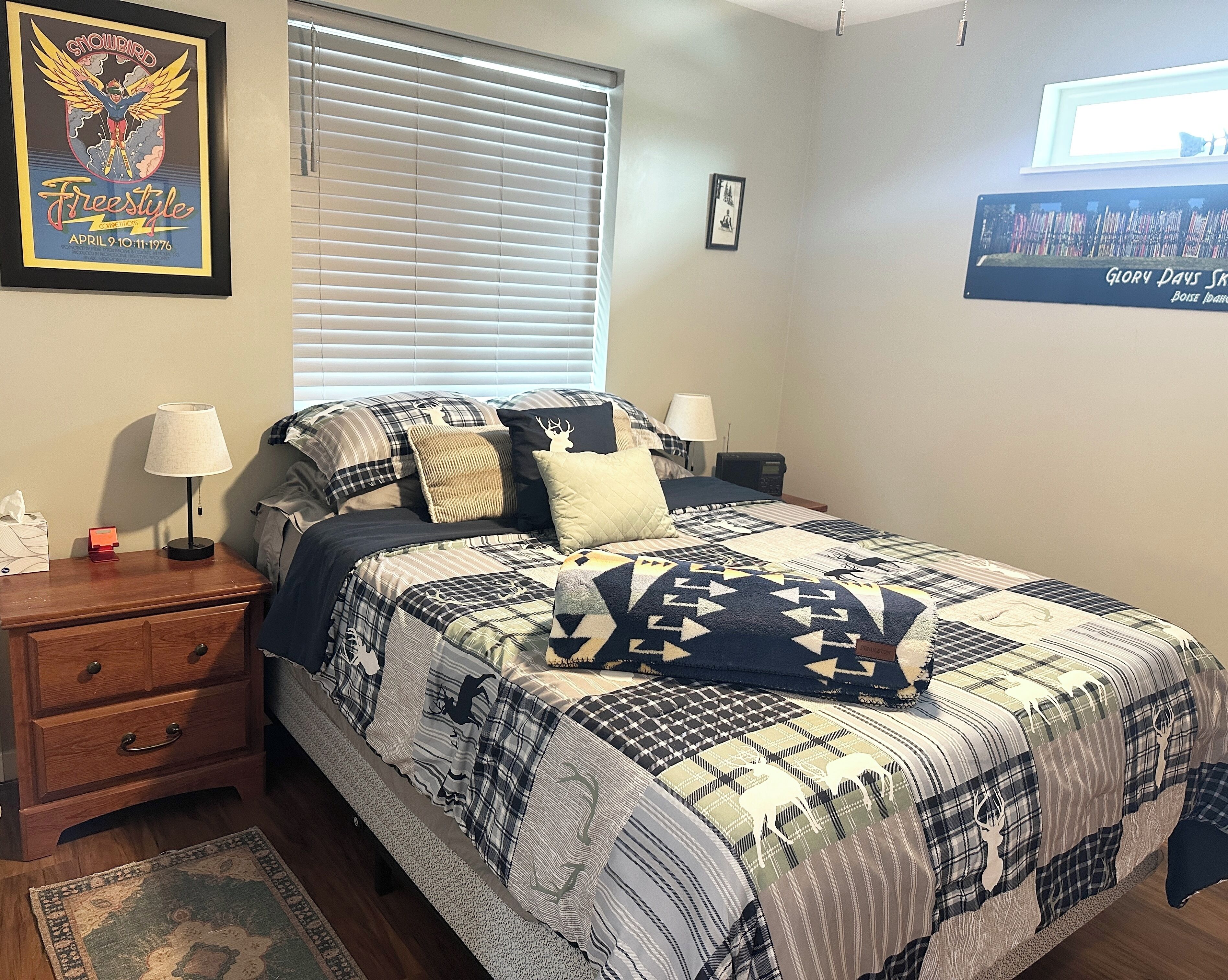 2 chambres, fer et planche à repasser, Wi-Fi gratuit, draps fournis