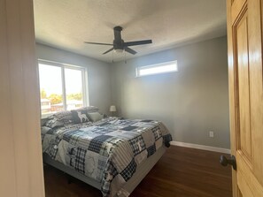 2 chambres, fer et planche Ă repasser, Wi-Fi gratuit, draps fournis