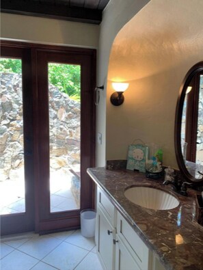 Bathtub, jetted bath, bidet, towels