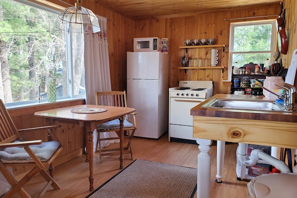Cottage kitchen.