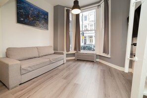 House, 1 Queen Bed with Sofa bed | Living room - Stunning Studio in London Kensington (London)