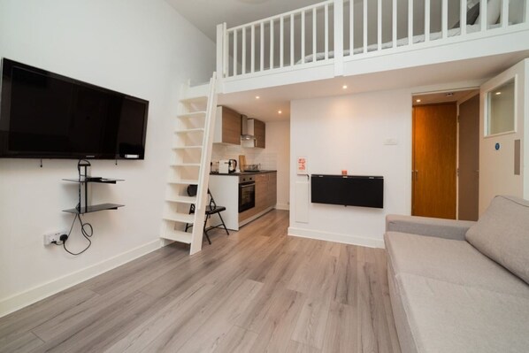 House, 1 Queen Bed with Sofa bed | Living room