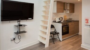 House, 1 Queen Bed with Sofa bed | 1 bedroom, iron/ironing board, WiFi (free), bed sheets - Stunning Studio in London Kensington (London)
