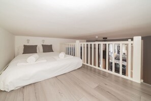 House, 1 Queen Bed with Sofa bed | 1 bedroom, iron/ironing board, free WiFi, bed sheets - Stunning Studio in London Kensington (London)