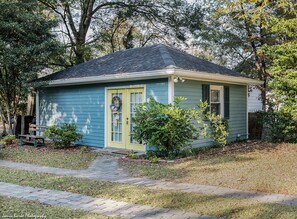 Exterior - The Ashford Inn (Clinton)