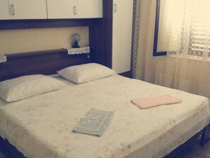 1 bedroom, iron/ironing board, Internet, bed sheets