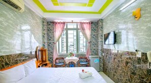 Deluxe Double Room, Sea View | Minibar, desk, blackout curtains, free WiFi - Yen Vy Hotel & Apartment (Quy Nhon)