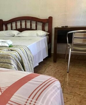 Minibar, free WiFi, bed sheets