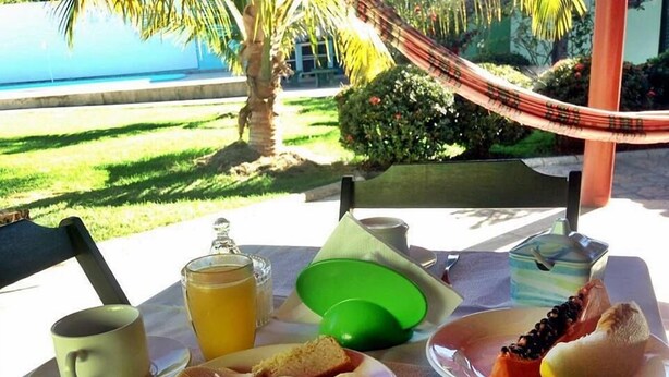 Free daily buffet breakfast - Hotel Mineirinho (Peixe)