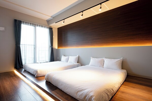 Standard Apartment | Desk, blackout drapes, iron/ironing board, free WiFi