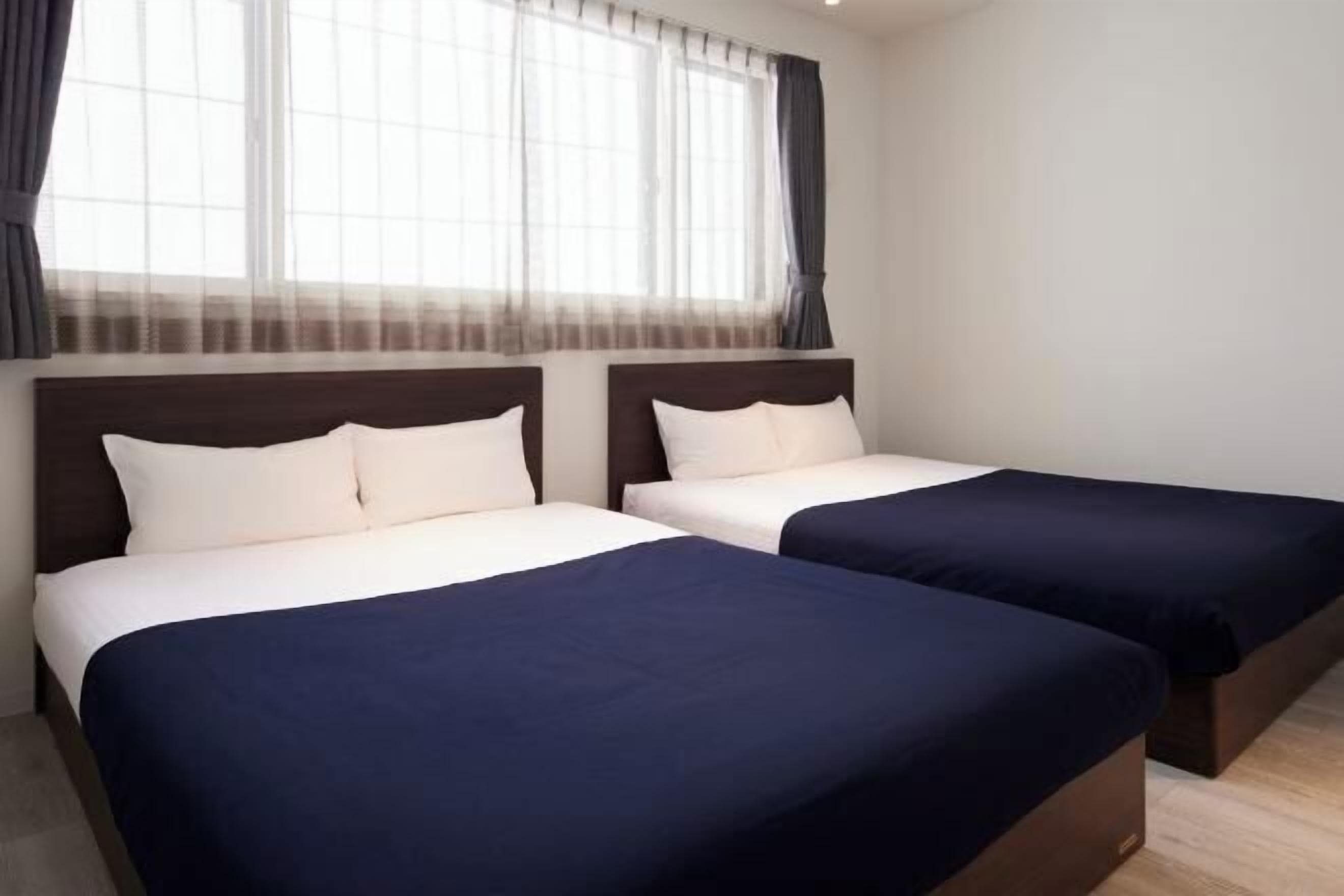 โต๊ะทำงาน, ผ้าม่านกันแสง, เตารีด/โต๊ะรีดผ้า, Wi-Fi ฟรี