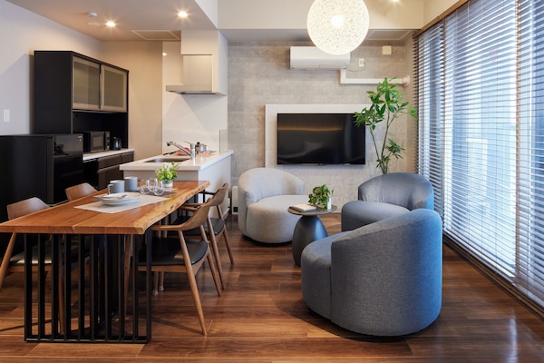 Kamar Standar (Moderate 1DK) | Area keluarga | Televisi layar datar 43-inci dengan saluran TV digital dan TV