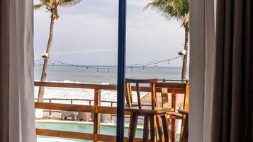 Chambre Double Panoramique | Literie de qualité supérieure, couette en duvet d'oie, Wi-Fi gratuit