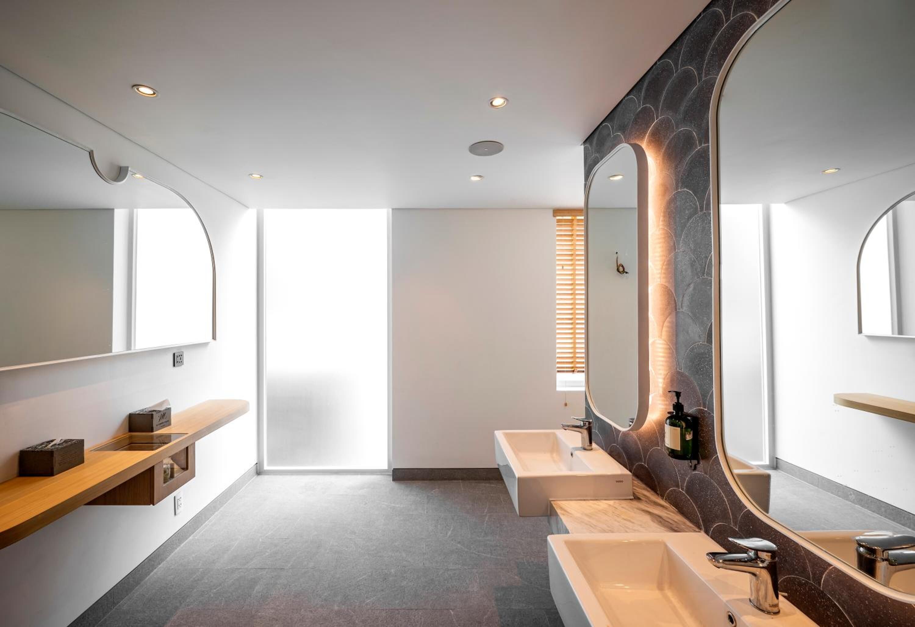 Photo - MEANDER Saigon