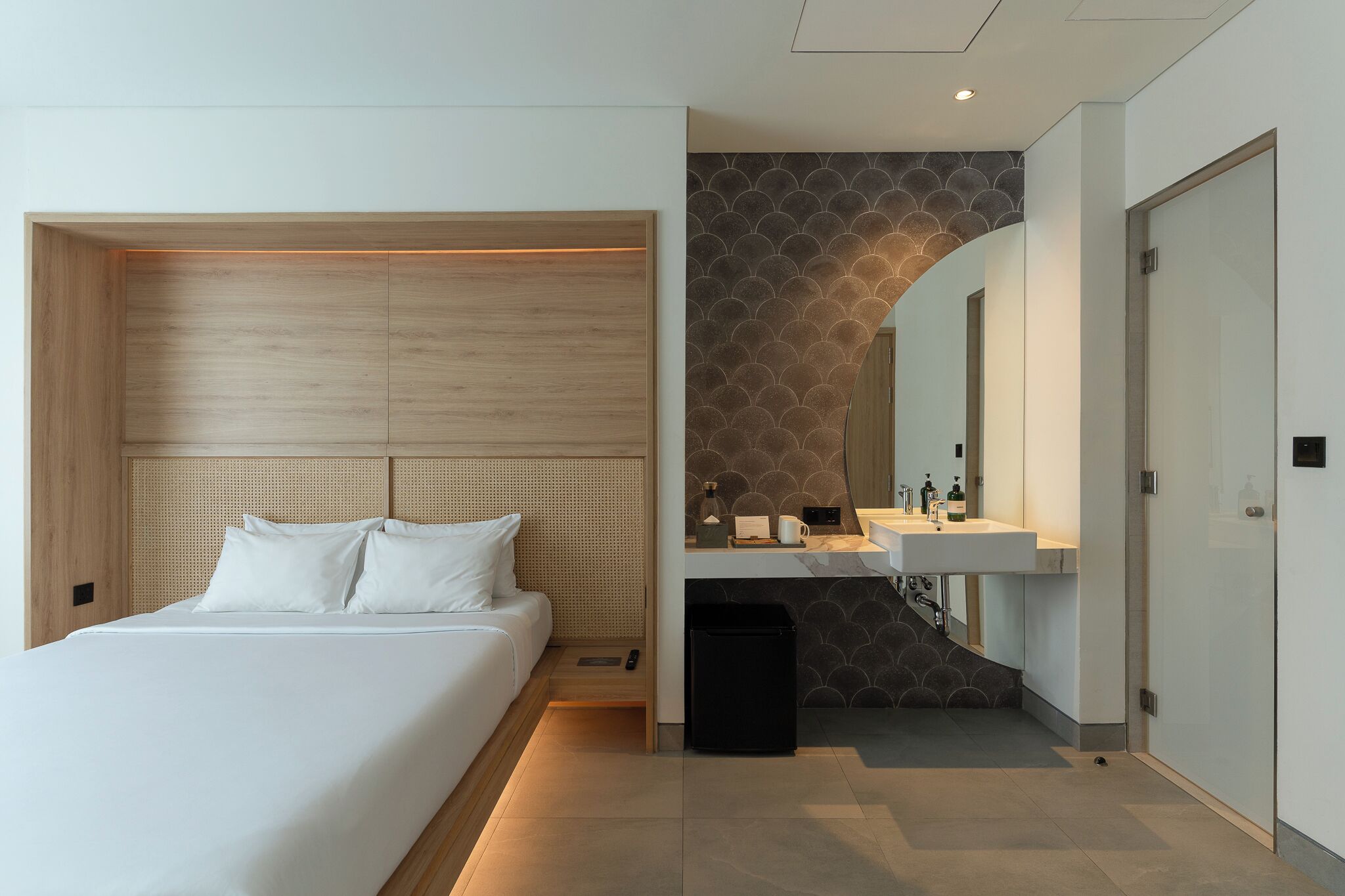 シグネチャー スタジオスイート 禁煙 シティビュー | 高級寝具、低反発ベッド、遮光カーテン、WiFi (無料)