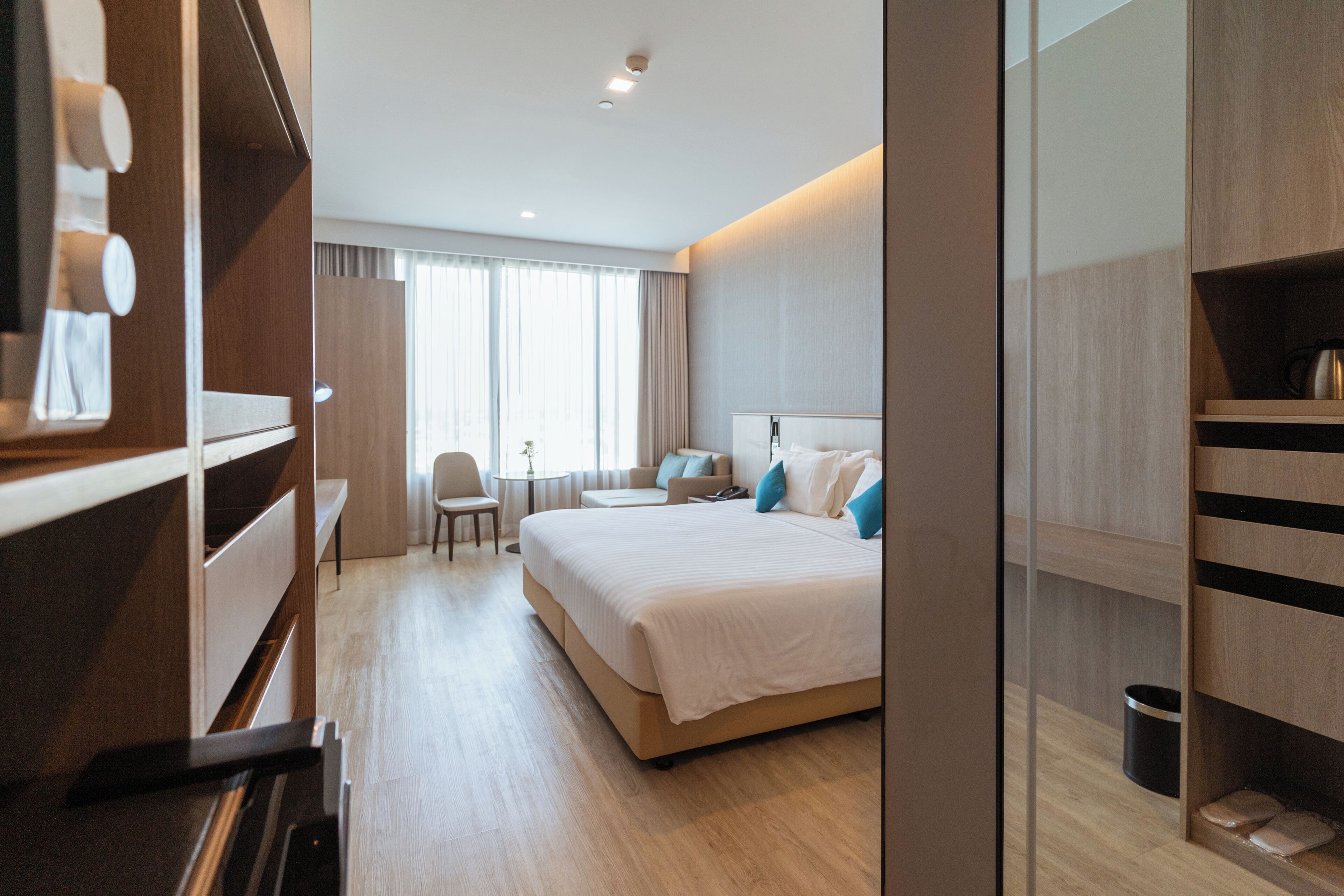 in-room safe, desk, blackout curtains, free wifi