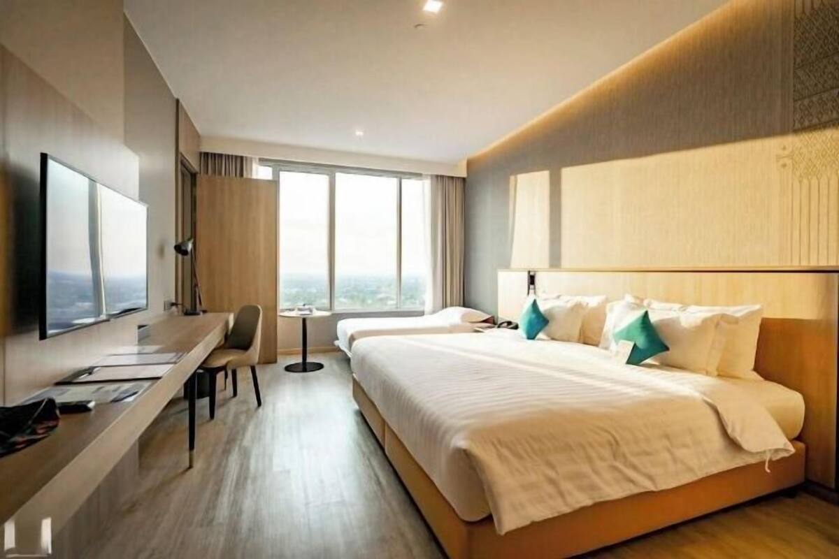 In-room safe, desk, blackout drapes, WiFi (free)