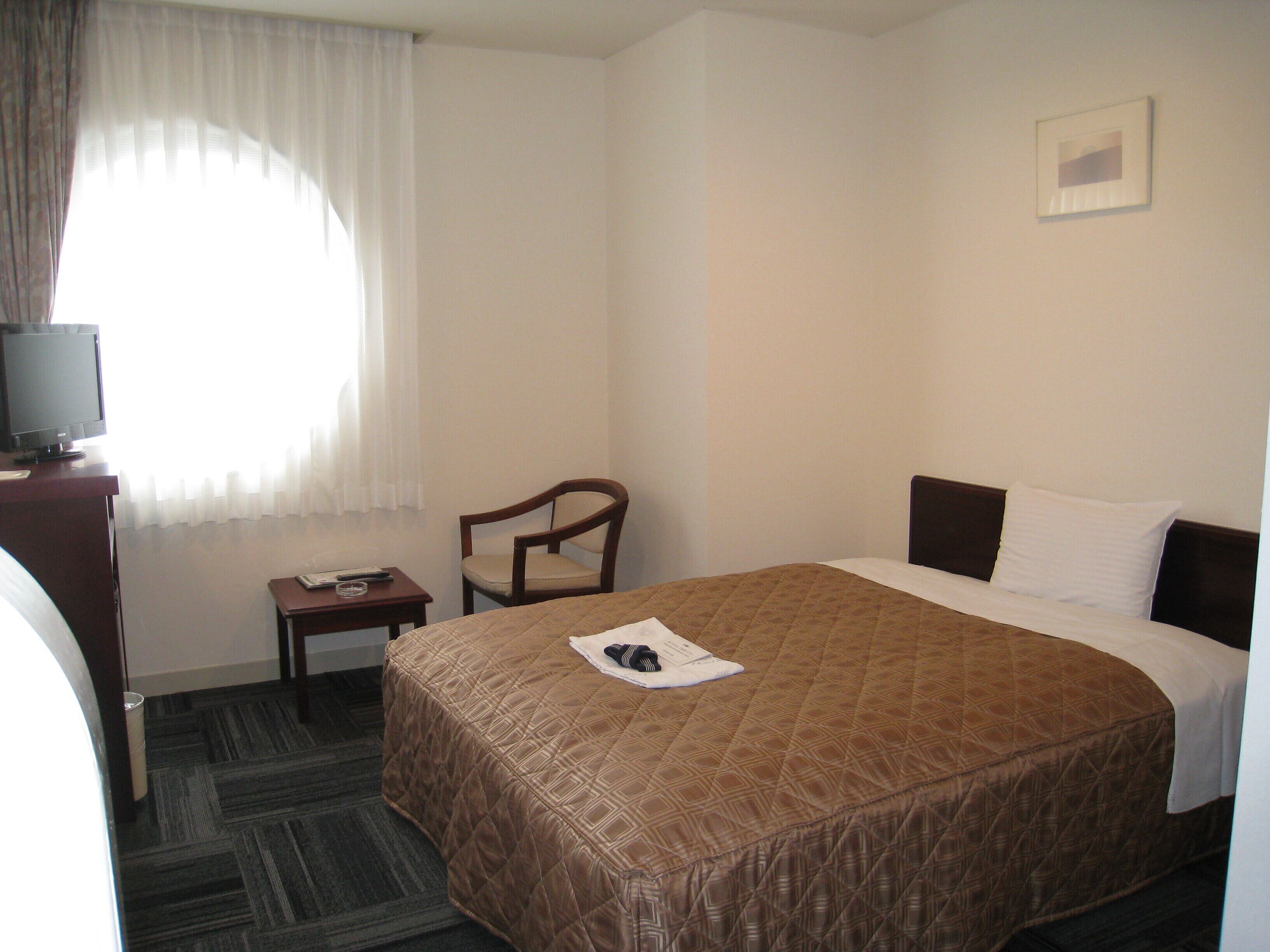 down duvets, free wifi, bed sheets