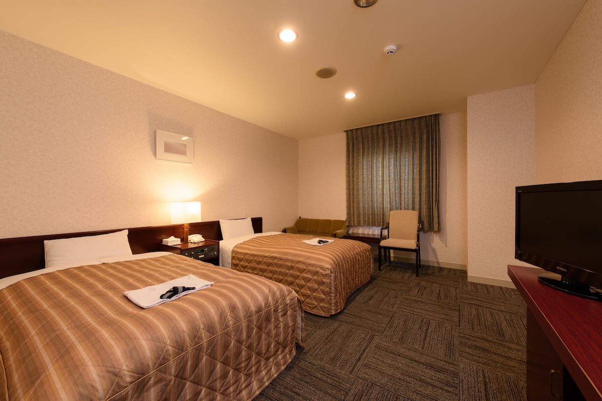 down duvets, free wifi, bed sheets