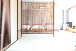 Caja fuerte, sistema de insonorización, ropa de cama