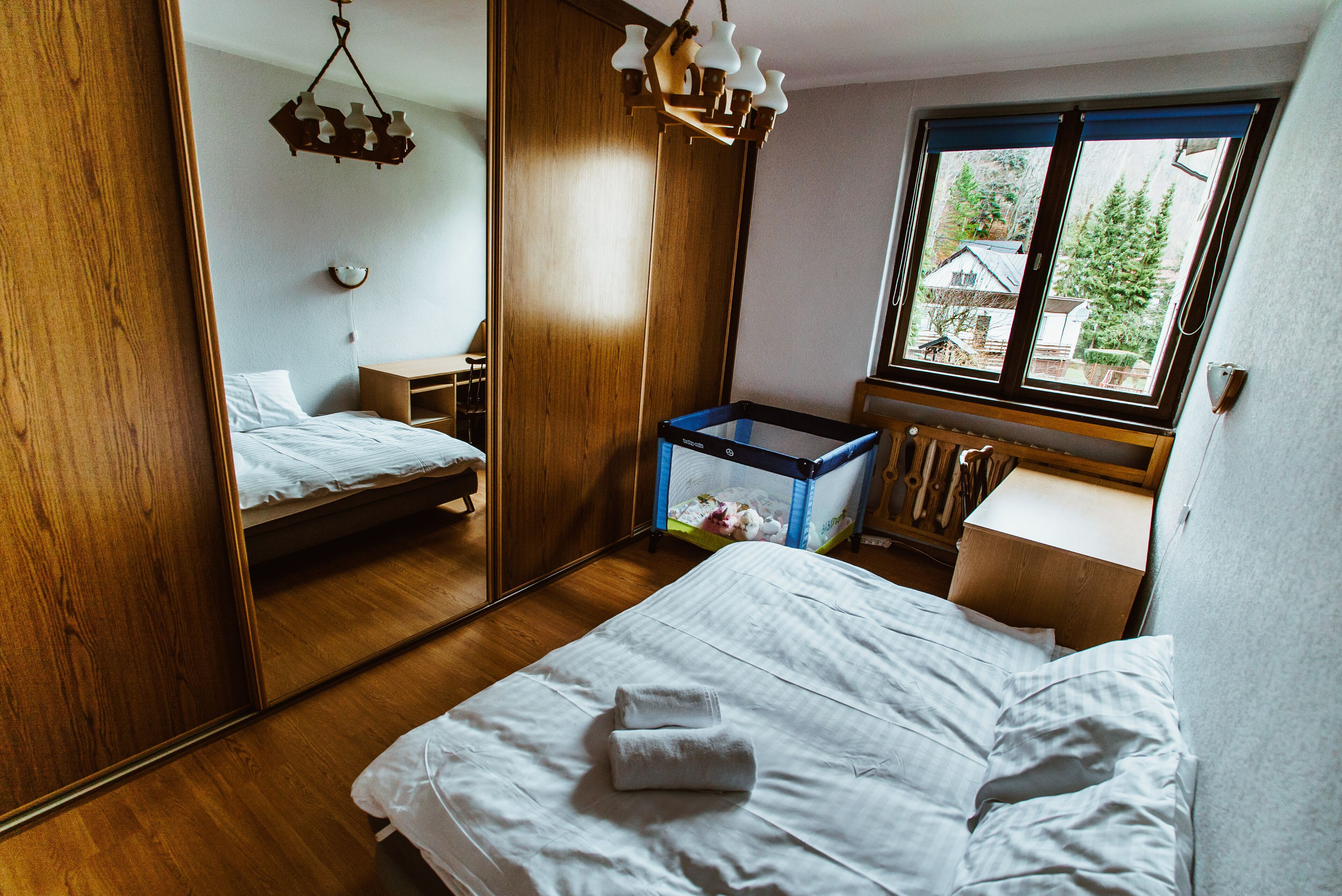 4 chambres, bureau, fer et planche à repasser, Wi-Fi