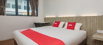 OYO 90102 7 Days Lodge