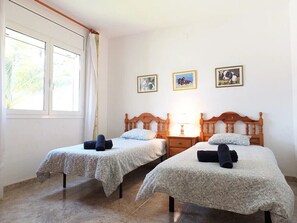 4 chambres, fer et planche Ă repasser, Wi-Fi gratuit, draps fournis