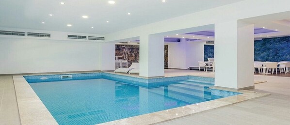 Indoor pool - Apartmani Monaco (Ploce)