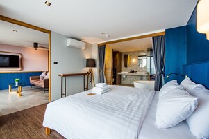 One-Bedroom Suite | Minibar, in-room safe, blackout drapes, free WiFi
