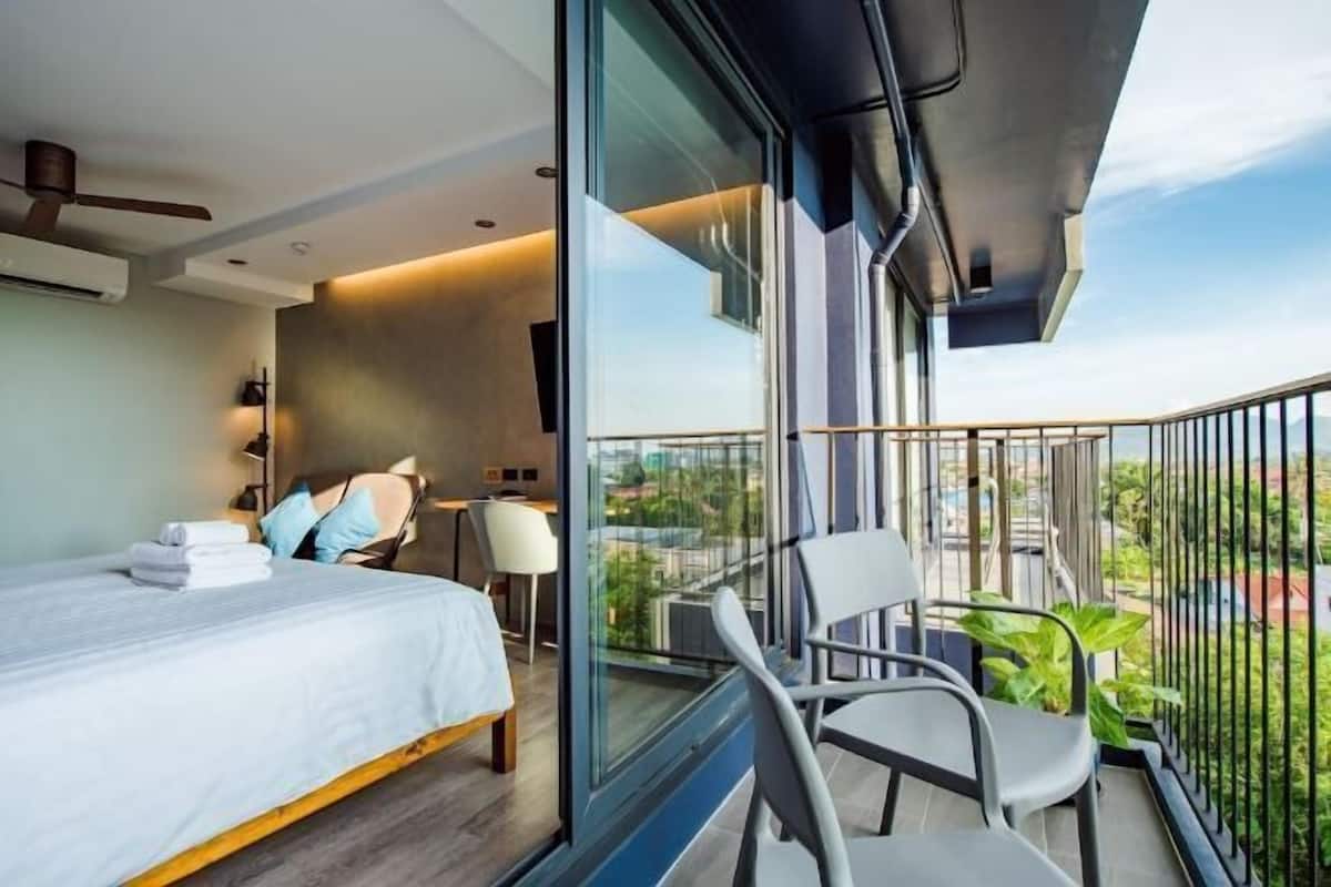 1 bedroom, minibar, in-room safe, blackout curtains