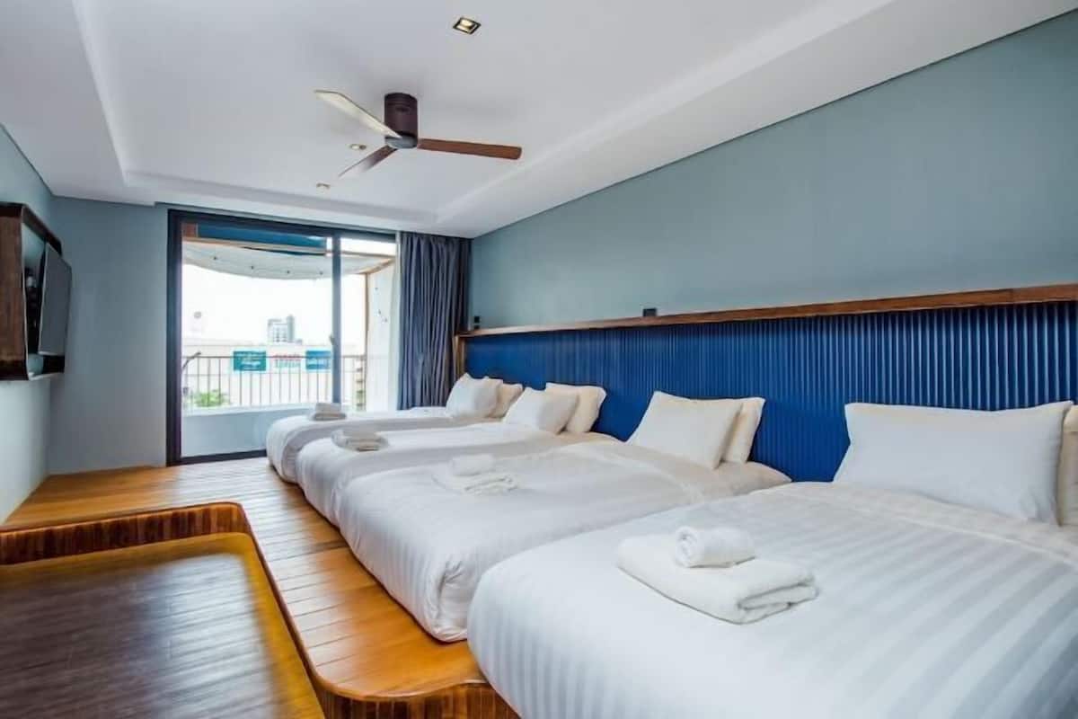 1 bedroom, minibar, in-room safe, blackout curtains
