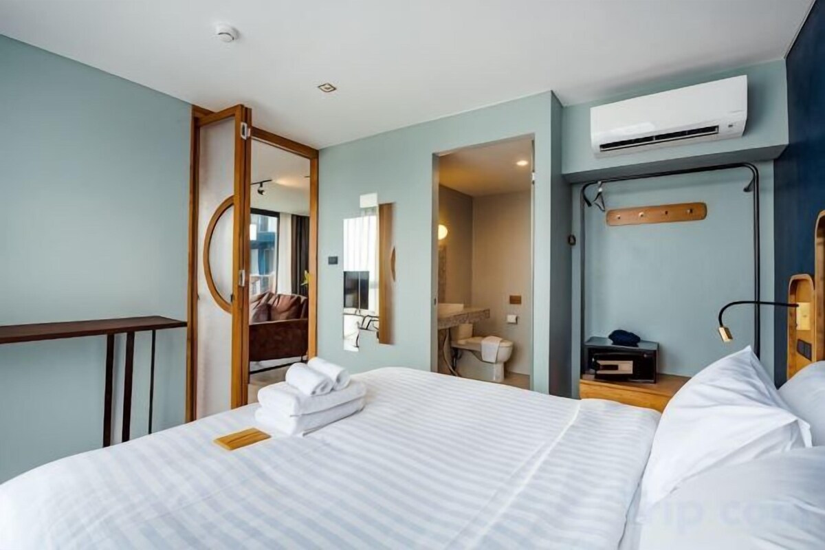 Minibar, caja fuerte, cortinas opacas y wifi gratis