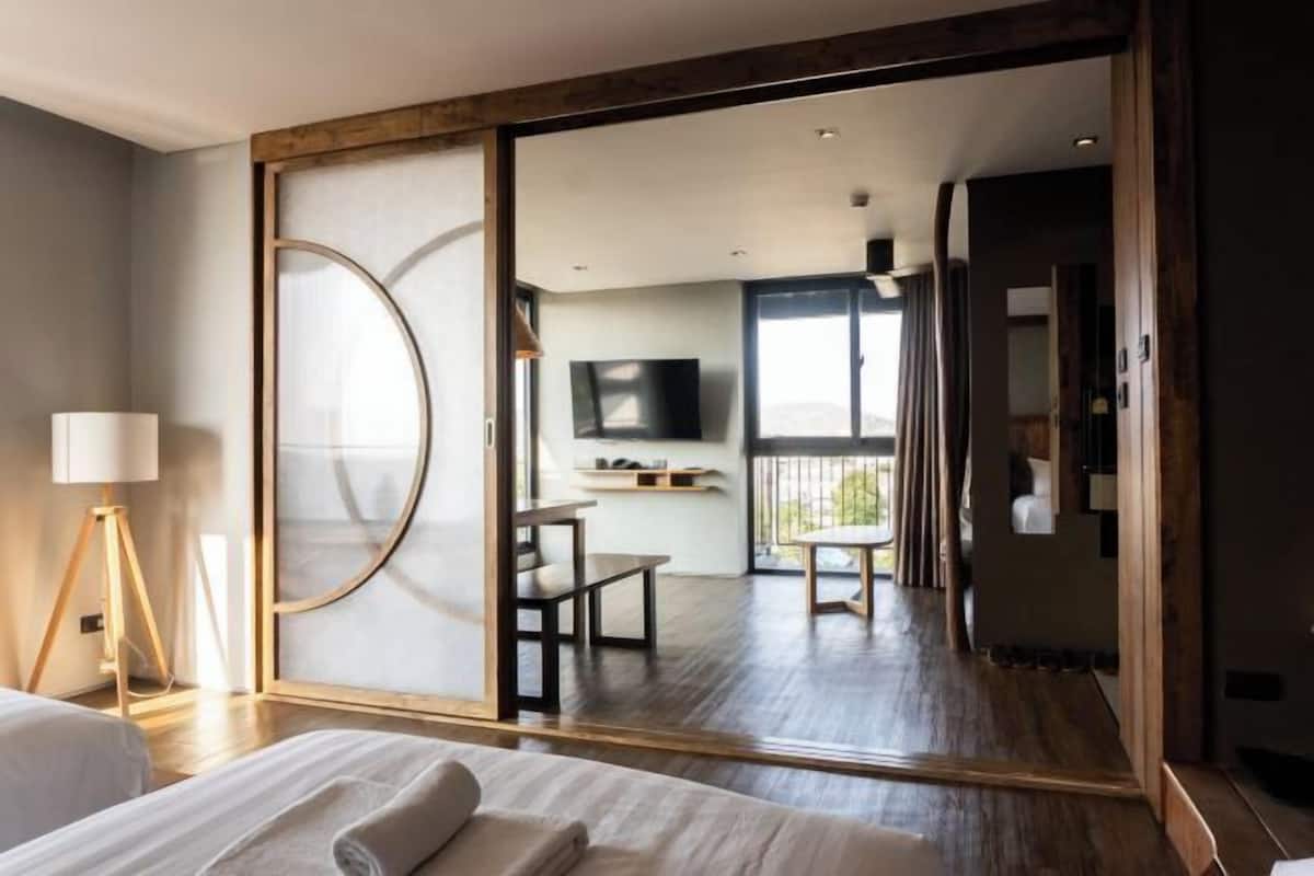 1 bedroom, minibar, in-room safe, blackout curtains
