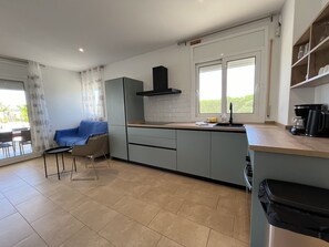 Fridge, microwave, oven, dishwasher