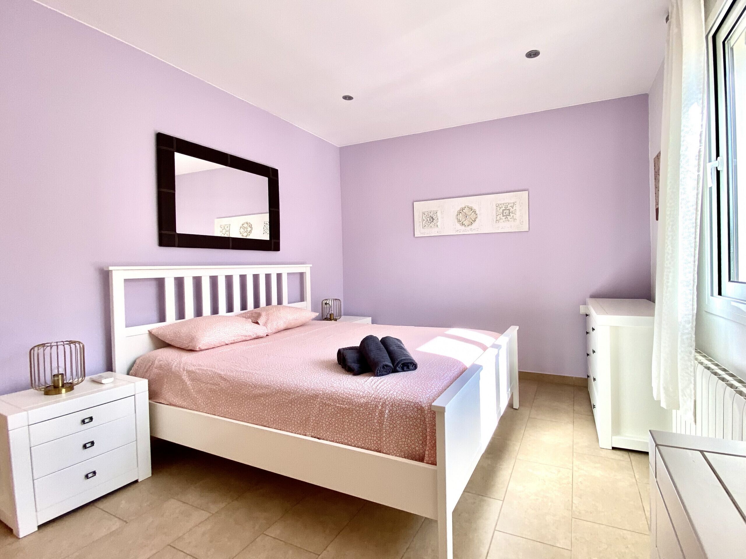 5 chambres, fer et planche à repasser, Wi-Fi gratuit, draps fournis