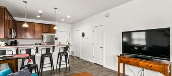 Upscale Townhome | Near The Village & Boise Mall-67