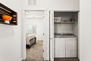 Laundry room - Upscale Condo | By The Village & Boise Mall (75) (Boise)