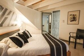 2 عدّة غرف نوم وواي فاي مجانًا وملاءات أسرّة