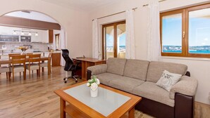 Living area - Apartment Ivana, (16242), Trogir, hr (Trogir)