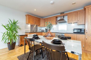 Appartement, toegankelijk voor mindervaliden, privébadkamer | Restaurant