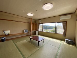 傳統客房, 非吸煙房, 山景 (Main Building, 12 Tatami-mats) | 免費無線上網