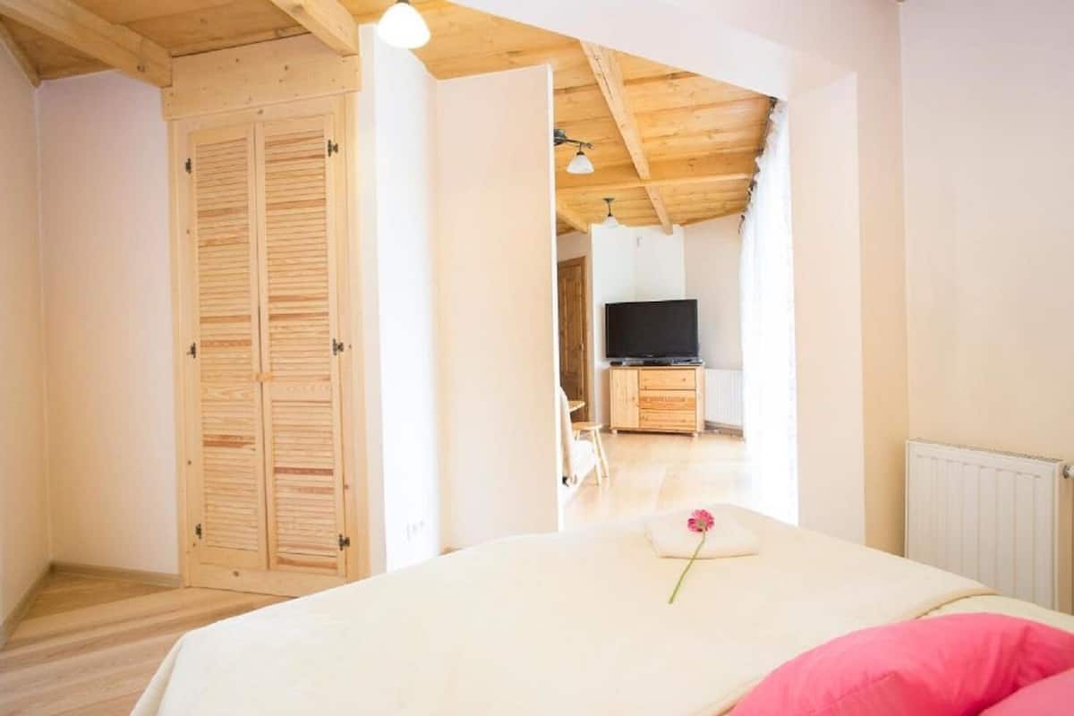 Wi-fi (inkludert) og individuelt innredet