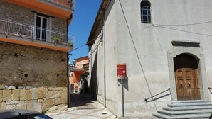 Exterior - Paestum Albanella Cilento. Apartment in the historic center. (Albanella)